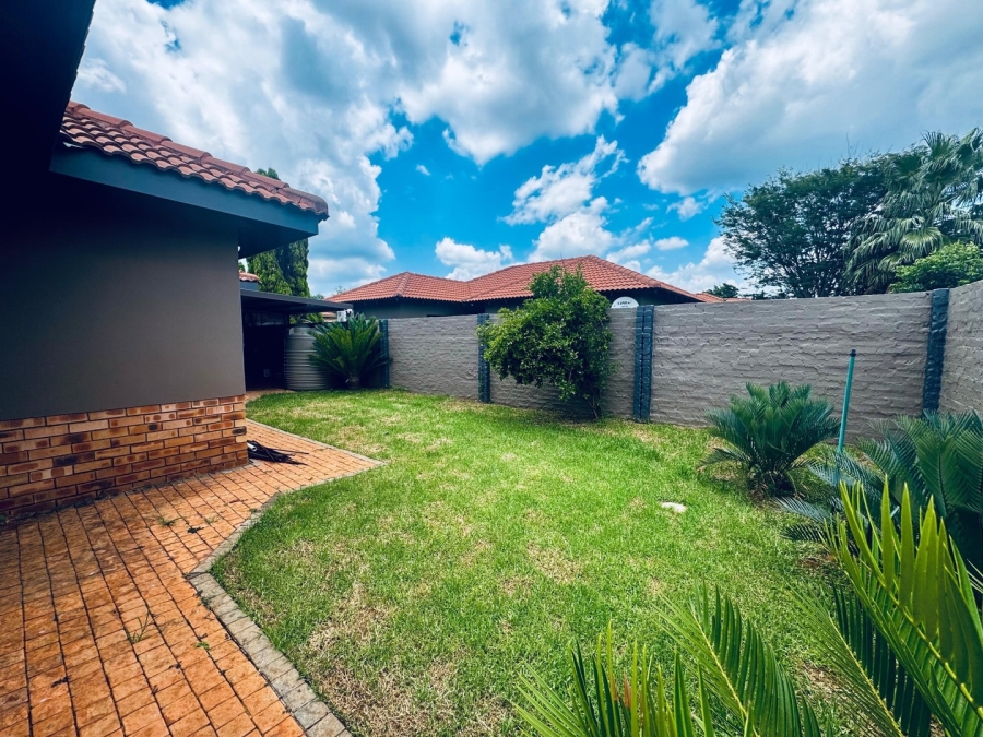 3 Bedroom Property for Sale in Waterkloof East North West